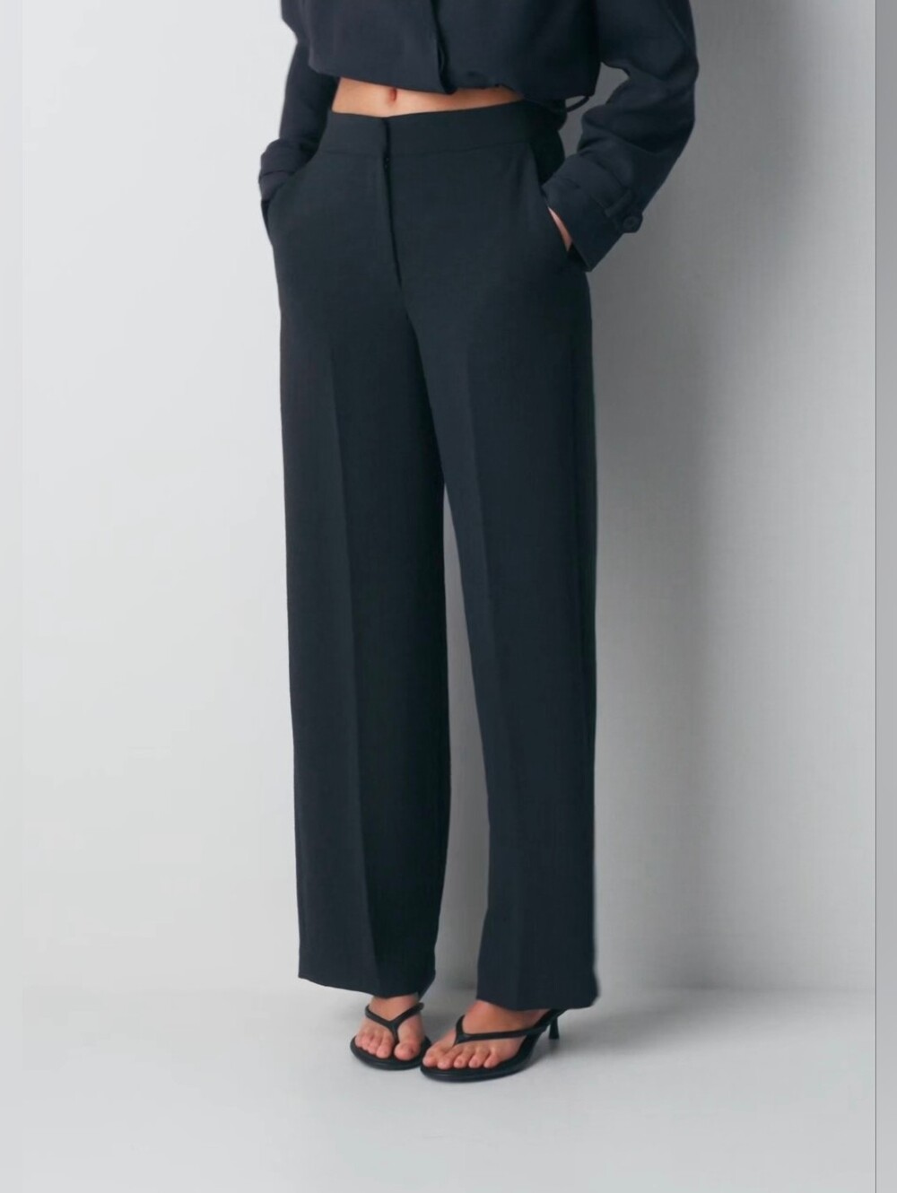 aritzia limitless pant crepette Wilfred